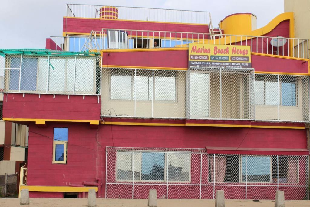 Marina Beach House Hotel Puri Bagian luar foto