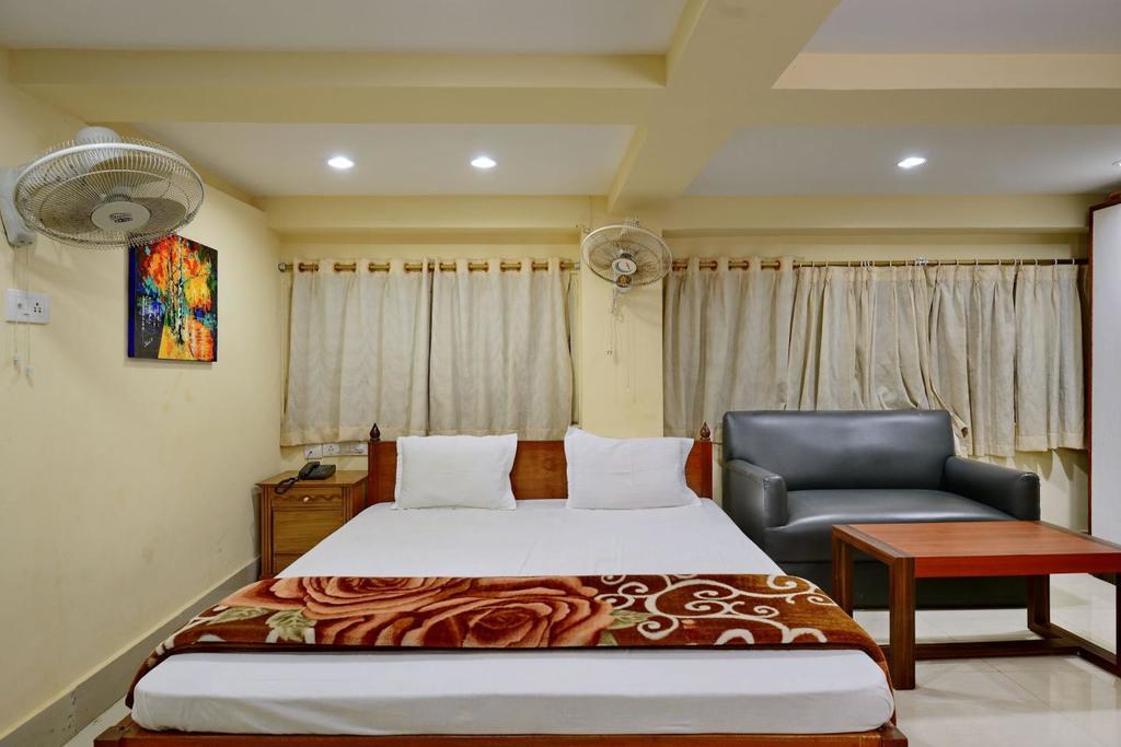 Marina Beach House Hotel Puri Bagian luar foto